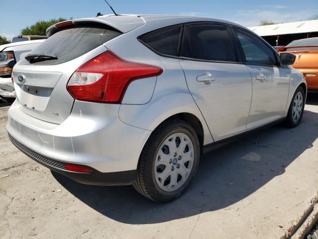 Photo 3 VIN: 1FAHP3K27CL129750 - FORD FOCUS SE 