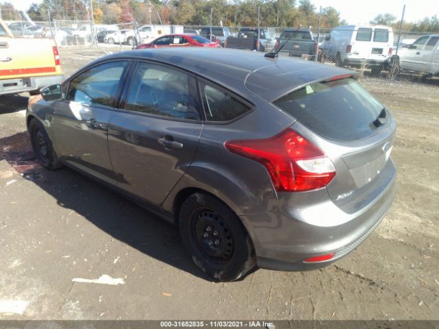 Photo 2 VIN: 1FAHP3K27CL134480 - FORD FOCUS 