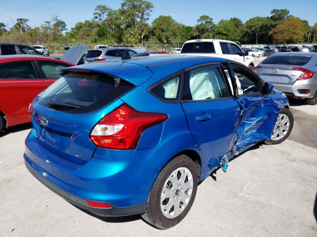 Photo 3 VIN: 1FAHP3K27CL135399 - FORD FOCUS SE 