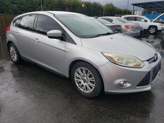 Photo 3 VIN: 1FAHP3K27CL169293 - FORD FOCUS SE 