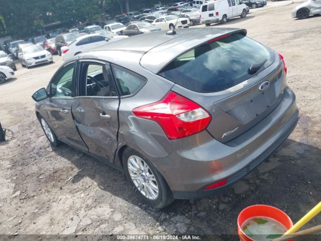 Photo 2 VIN: 1FAHP3K27CL179127 - FORD FOCUS 