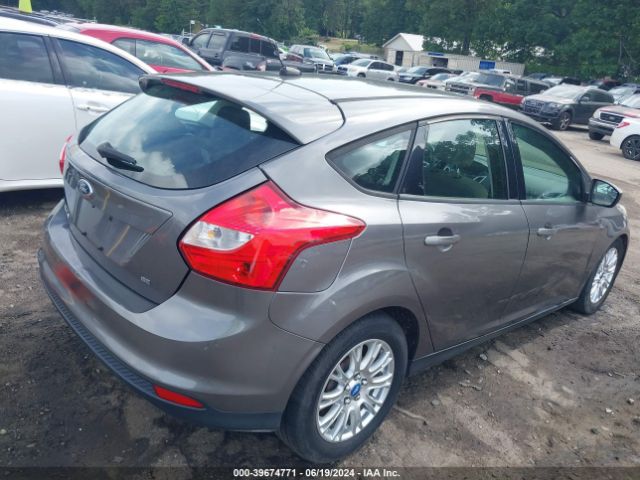 Photo 3 VIN: 1FAHP3K27CL179127 - FORD FOCUS 