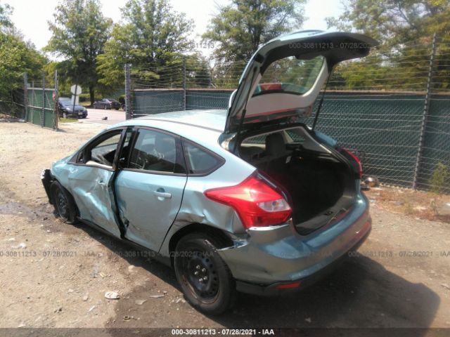 Photo 2 VIN: 1FAHP3K27CL241058 - FORD FOCUS 