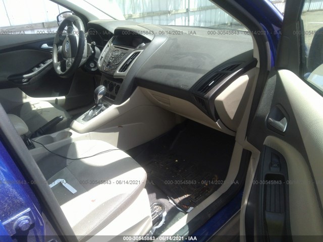 Photo 4 VIN: 1FAHP3K27CL294231 - FORD FOCUS 