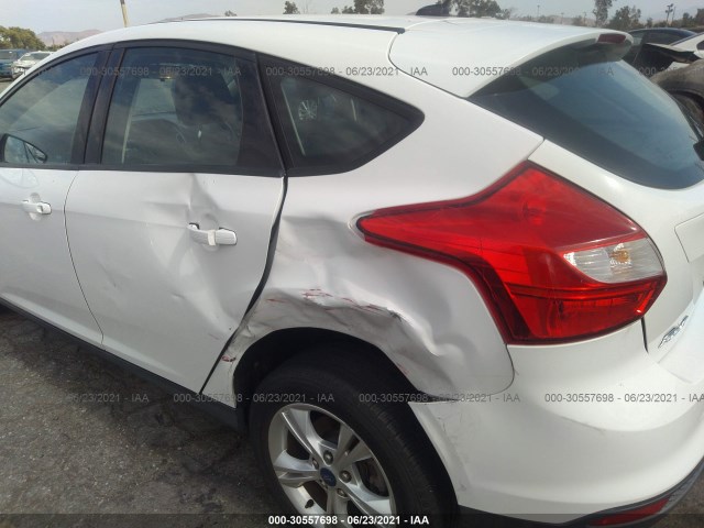 Photo 5 VIN: 1FAHP3K27CL321413 - FORD FOCUS 