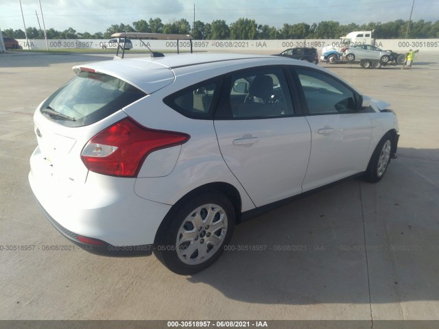 Photo 3 VIN: 1FAHP3K27CL338406 - FORD FOCUS 