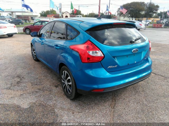 Photo 2 VIN: 1FAHP3K27CL347302 - FORD FOCUS 