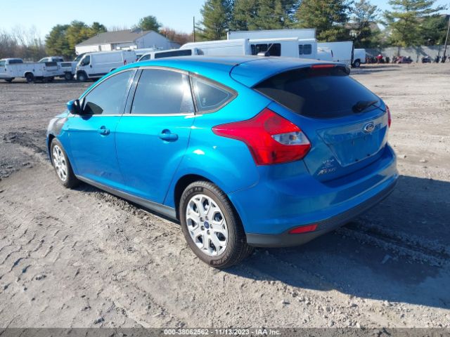 Photo 2 VIN: 1FAHP3K27CL355027 - FORD FOCUS 