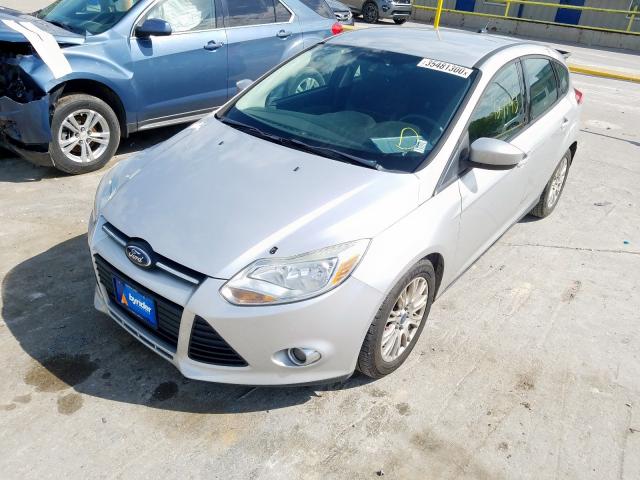 Photo 1 VIN: 1FAHP3K27CL356890 - FORD FOCUS SE 