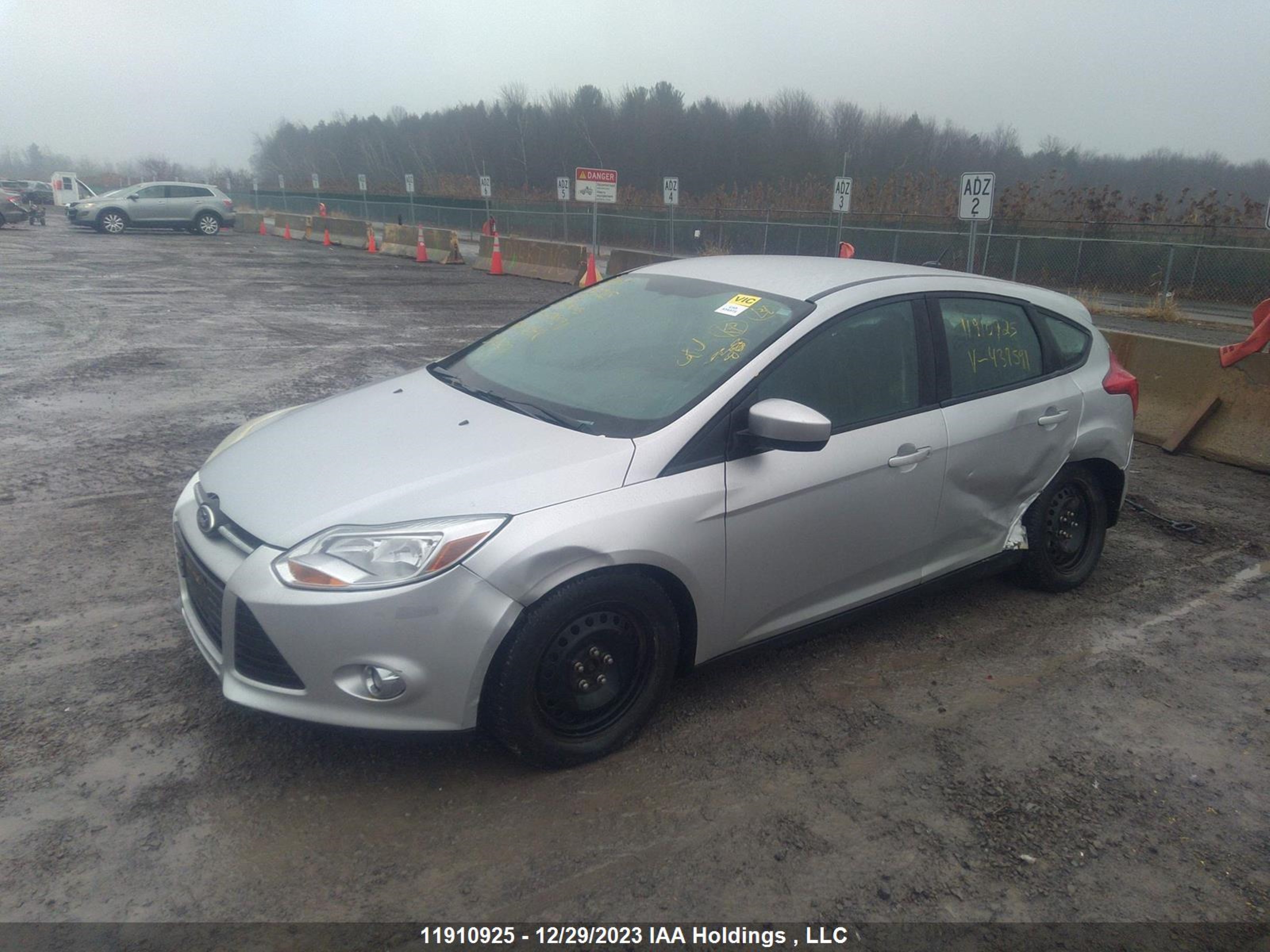 Photo 1 VIN: 1FAHP3K27CL439591 - FORD FOCUS 