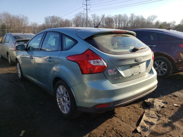 Photo 2 VIN: 1FAHP3K28CL100287 - FORD FOCUS SE 