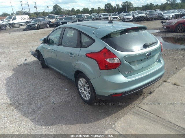 Photo 2 VIN: 1FAHP3K28CL100290 - FORD FOCUS 