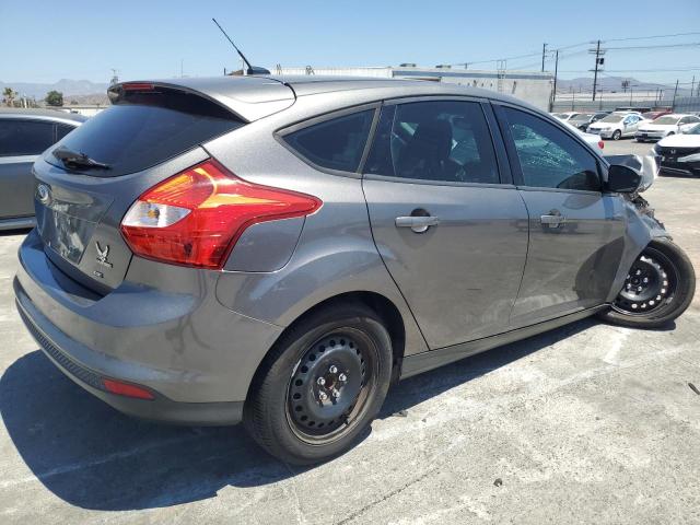 Photo 2 VIN: 1FAHP3K28CL101827 - FORD FOCUS SE 