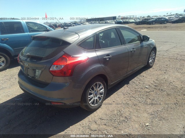 Photo 3 VIN: 1FAHP3K28CL106977 - FORD FOCUS 