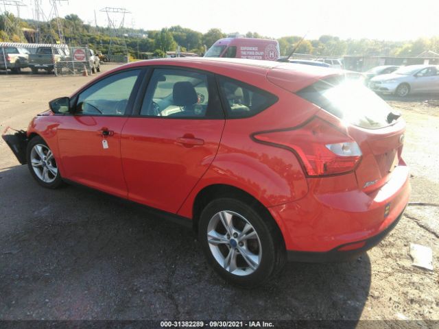 Photo 2 VIN: 1FAHP3K28CL113492 - FORD FOCUS 