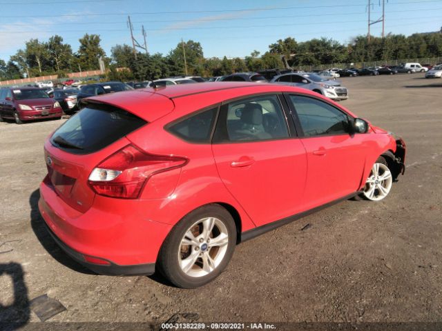 Photo 3 VIN: 1FAHP3K28CL113492 - FORD FOCUS 