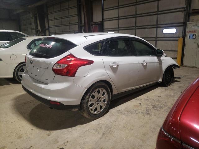 Photo 2 VIN: 1FAHP3K28CL129904 - FORD FOCUS SE 