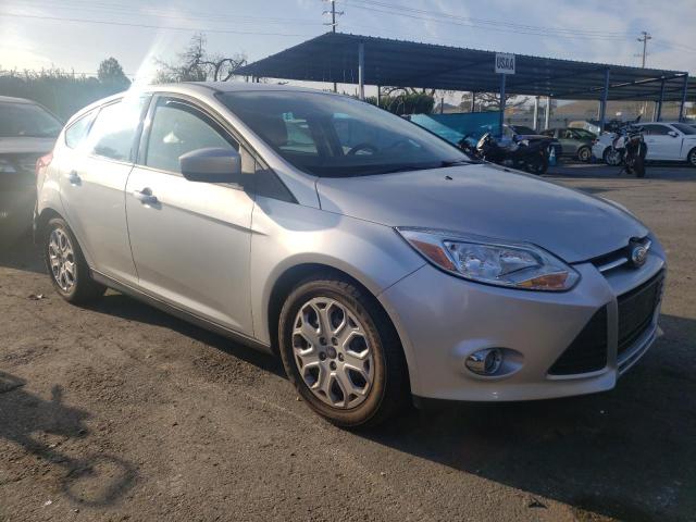 Photo 3 VIN: 1FAHP3K28CL140109 - FORD FOCUS SE 