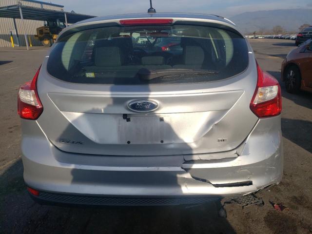 Photo 5 VIN: 1FAHP3K28CL140109 - FORD FOCUS SE 