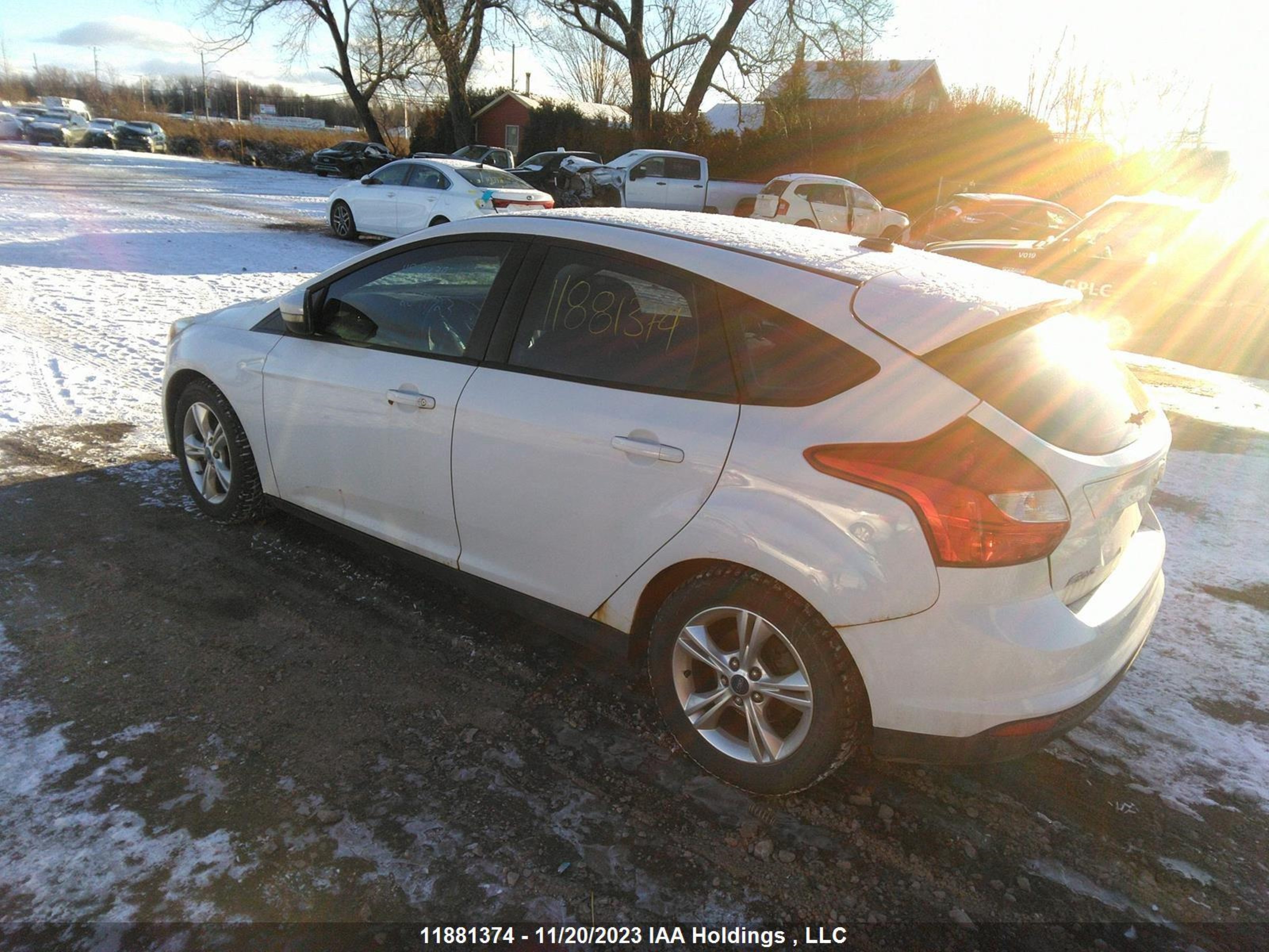 Photo 2 VIN: 1FAHP3K28CL165172 - FORD FOCUS 