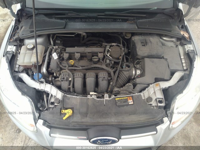 Photo 9 VIN: 1FAHP3K28CL177449 - FORD FOCUS 