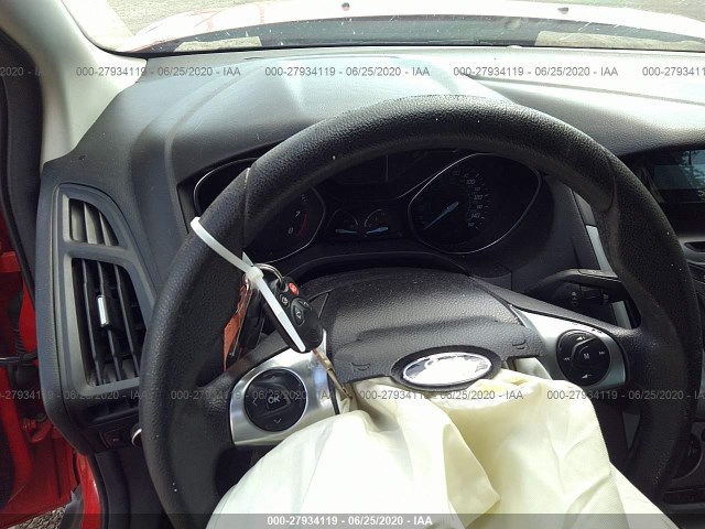 Photo 6 VIN: 1FAHP3K28CL208618 - FORD FOCUS 