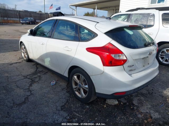 Photo 2 VIN: 1FAHP3K28CL287630 - FORD FOCUS 