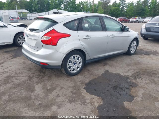 Photo 3 VIN: 1FAHP3K28CL333988 - FORD FOCUS 