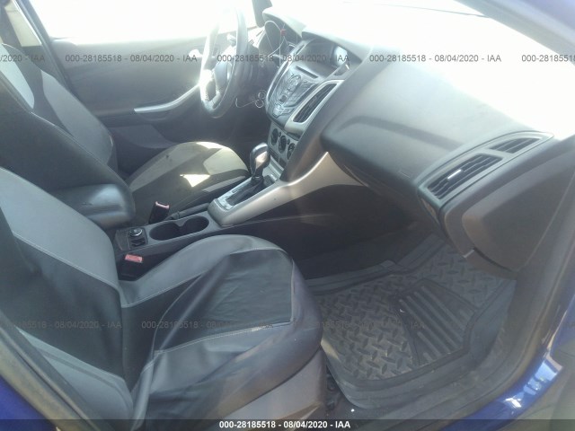 Photo 4 VIN: 1FAHP3K28CL371365 - FORD FOCUS 