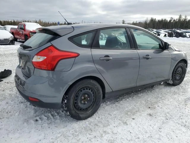 Photo 2 VIN: 1FAHP3K28CL425070 - FORD FOCUS SE 