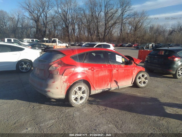 Photo 3 VIN: 1FAHP3K28CL479100 - FORD FOCUS 