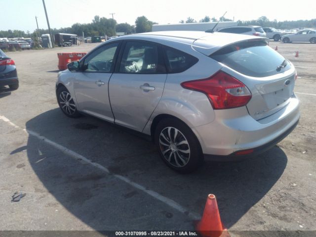 Photo 2 VIN: 1FAHP3K29CL282257 - FORD FOCUS 