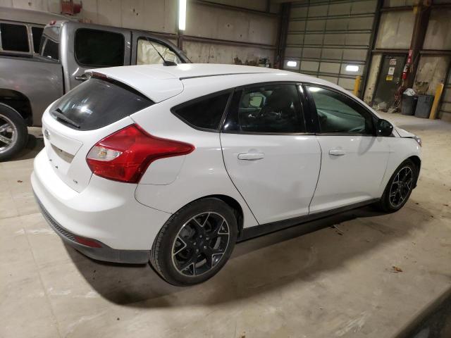 Photo 2 VIN: 1FAHP3K29CL330033 - FORD FOCUS 