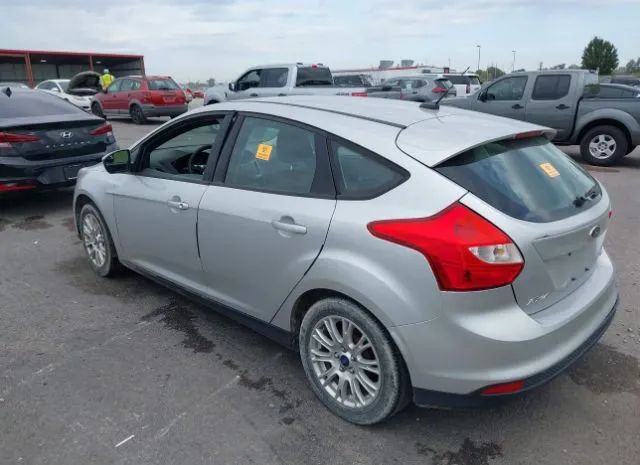 Photo 2 VIN: 1FAHP3K29CL333191 - FORD FOCUS 