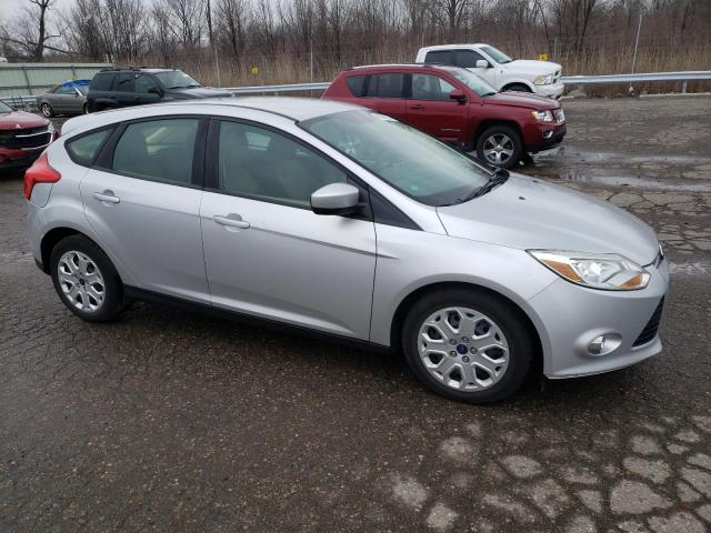 Photo 3 VIN: 1FAHP3K29CL417978 - FORD FOCUS SE 