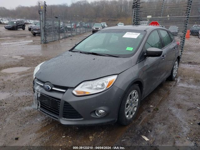 Photo 1 VIN: 1FAHP3K2XCL156909 - FORD FOCUS 