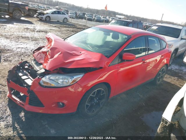 Photo 1 VIN: 1FAHP3K2XCL174083 - FORD FOCUS 