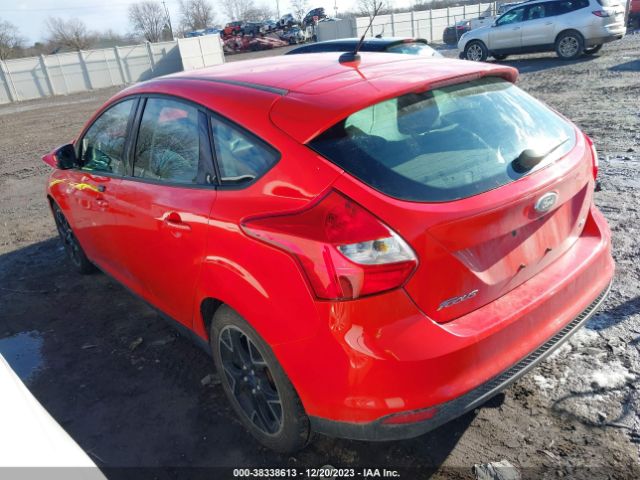 Photo 2 VIN: 1FAHP3K2XCL174083 - FORD FOCUS 