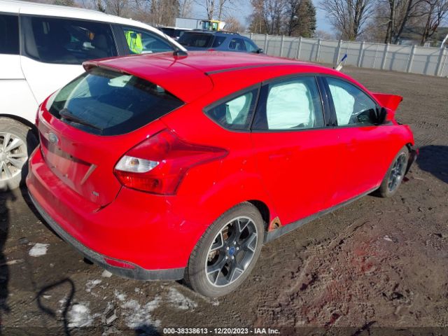 Photo 3 VIN: 1FAHP3K2XCL174083 - FORD FOCUS 