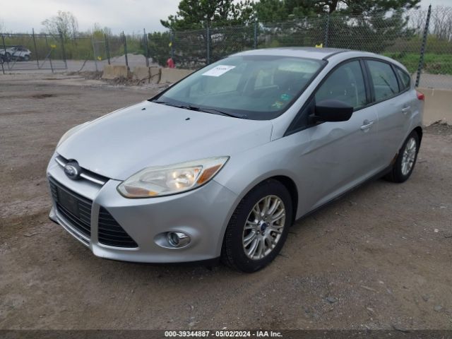 Photo 1 VIN: 1FAHP3K2XCL186153 - FORD FOCUS 