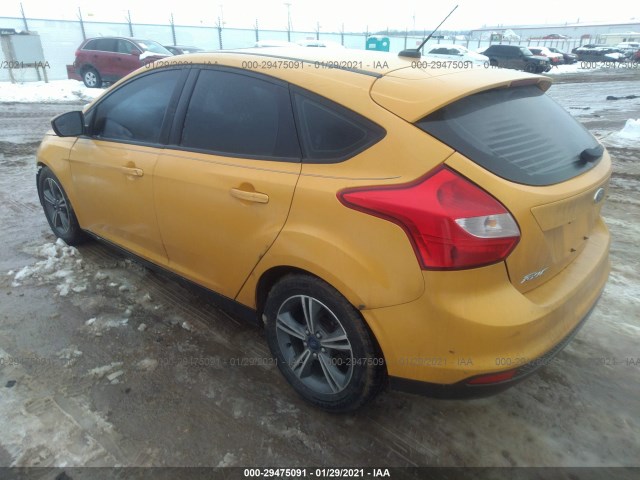 Photo 2 VIN: 1FAHP3K2XCL226618 - FORD FOCUS 