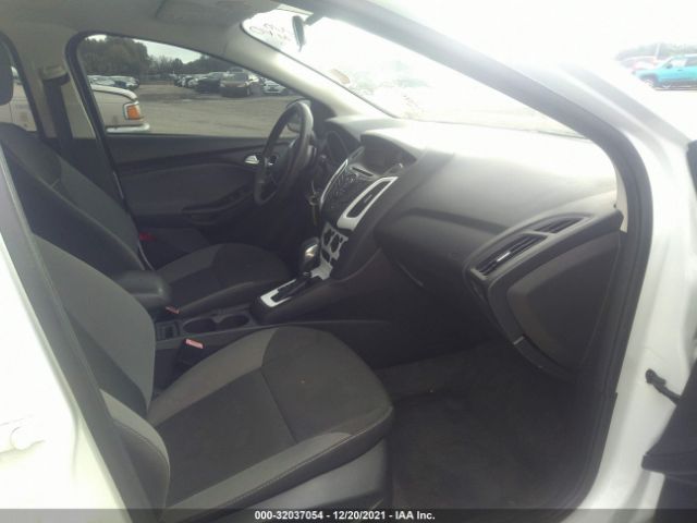 Photo 4 VIN: 1FAHP3K2XCL229521 - FORD FOCUS 