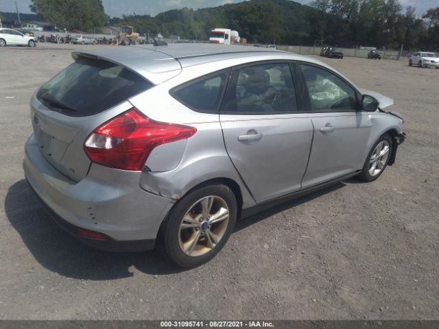 Photo 3 VIN: 1FAHP3K2XCL246805 - FORD FOCUS 