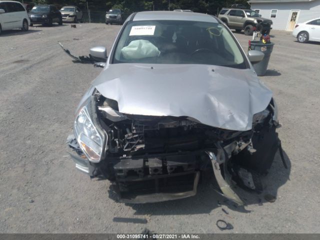 Photo 5 VIN: 1FAHP3K2XCL246805 - FORD FOCUS 