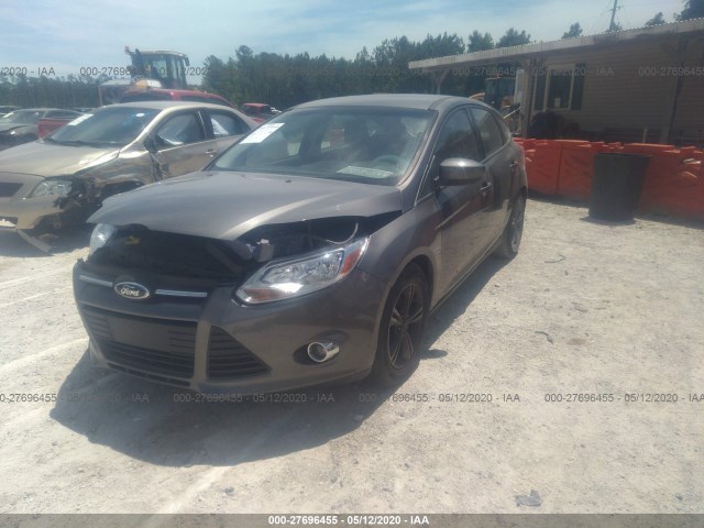 Photo 1 VIN: 1FAHP3K2XCL260218 - FORD FOCUS 