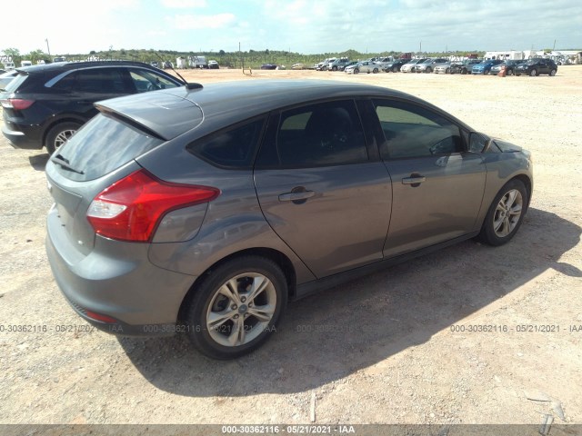 Photo 3 VIN: 1FAHP3K2XCL267363 - FORD FOCUS 