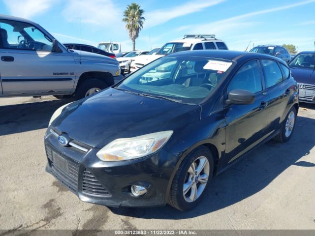 Photo 1 VIN: 1FAHP3K2XCL273731 - FORD FOCUS 