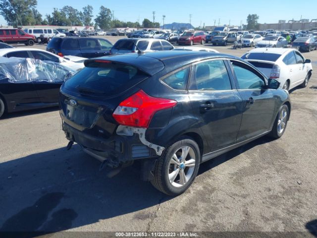 Photo 3 VIN: 1FAHP3K2XCL273731 - FORD FOCUS 