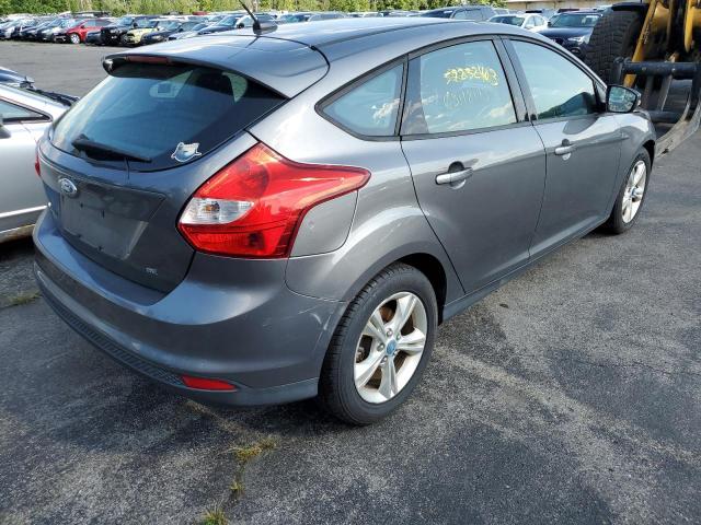 Photo 2 VIN: 1FAHP3K2XCL297107 - FORD FOCUS SE 