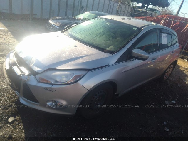 Photo 1 VIN: 1FAHP3K2XCL298970 - FORD FOCUS 